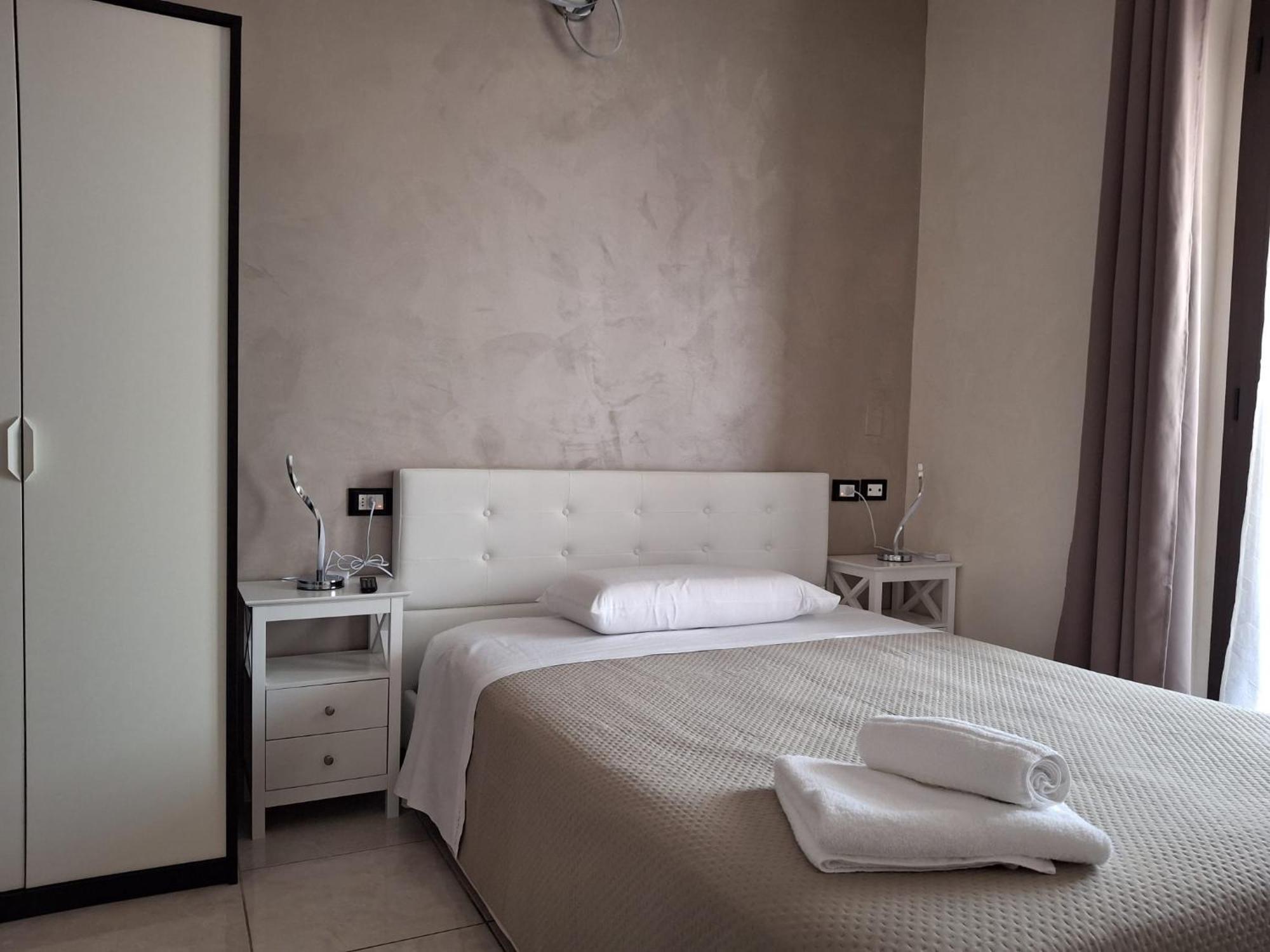 Affittacamere Da Rocco Lesina Ngoại thất bức ảnh