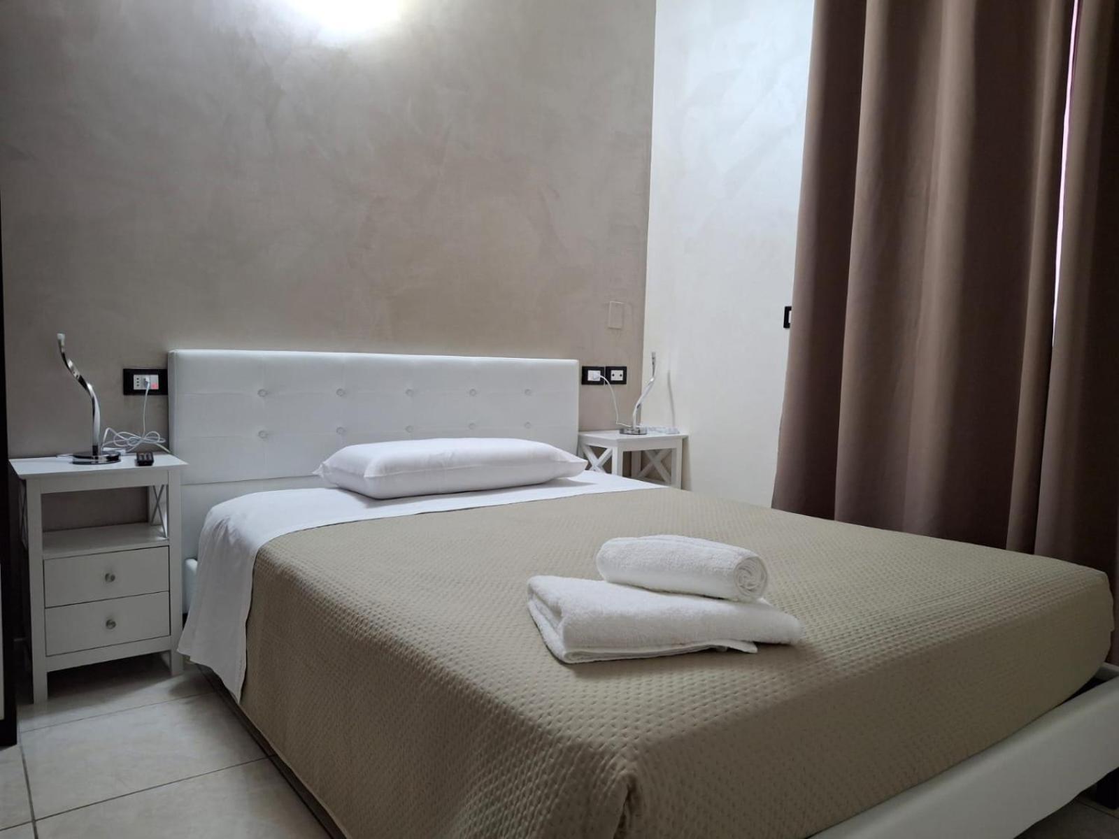 Affittacamere Da Rocco Lesina Ngoại thất bức ảnh